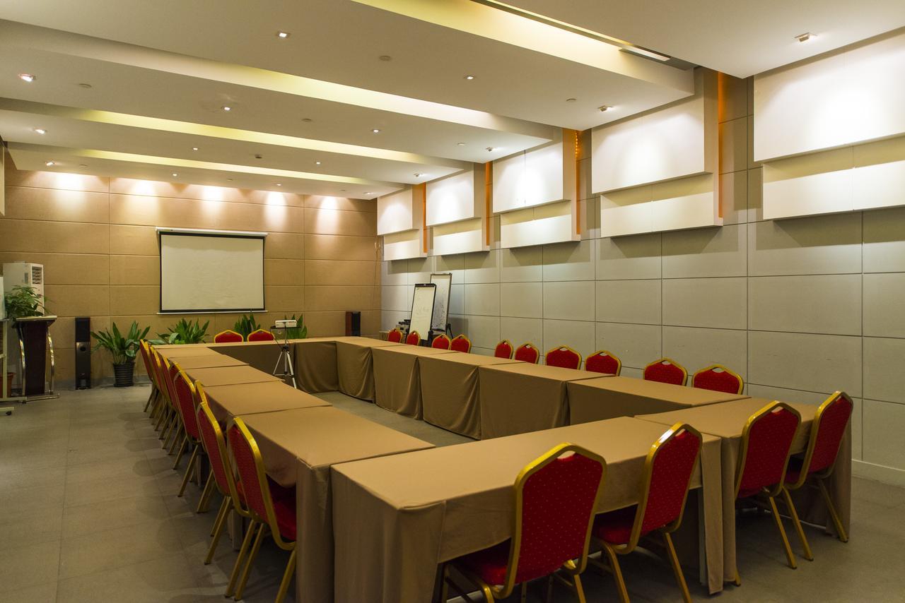 Jinjiang Inn Select Jinan Baotuquan Exterior photo